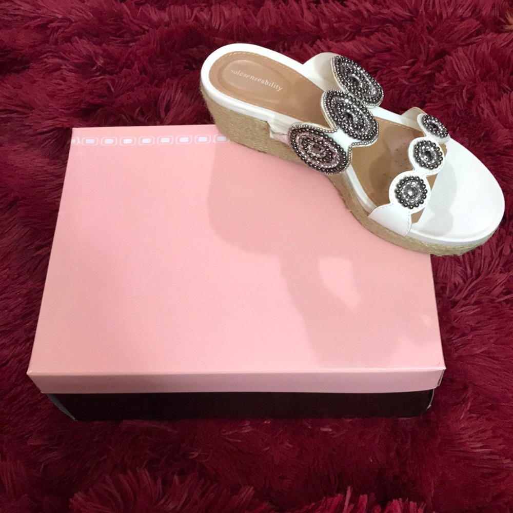 NEW SOLESENSIBILITY SANDALS